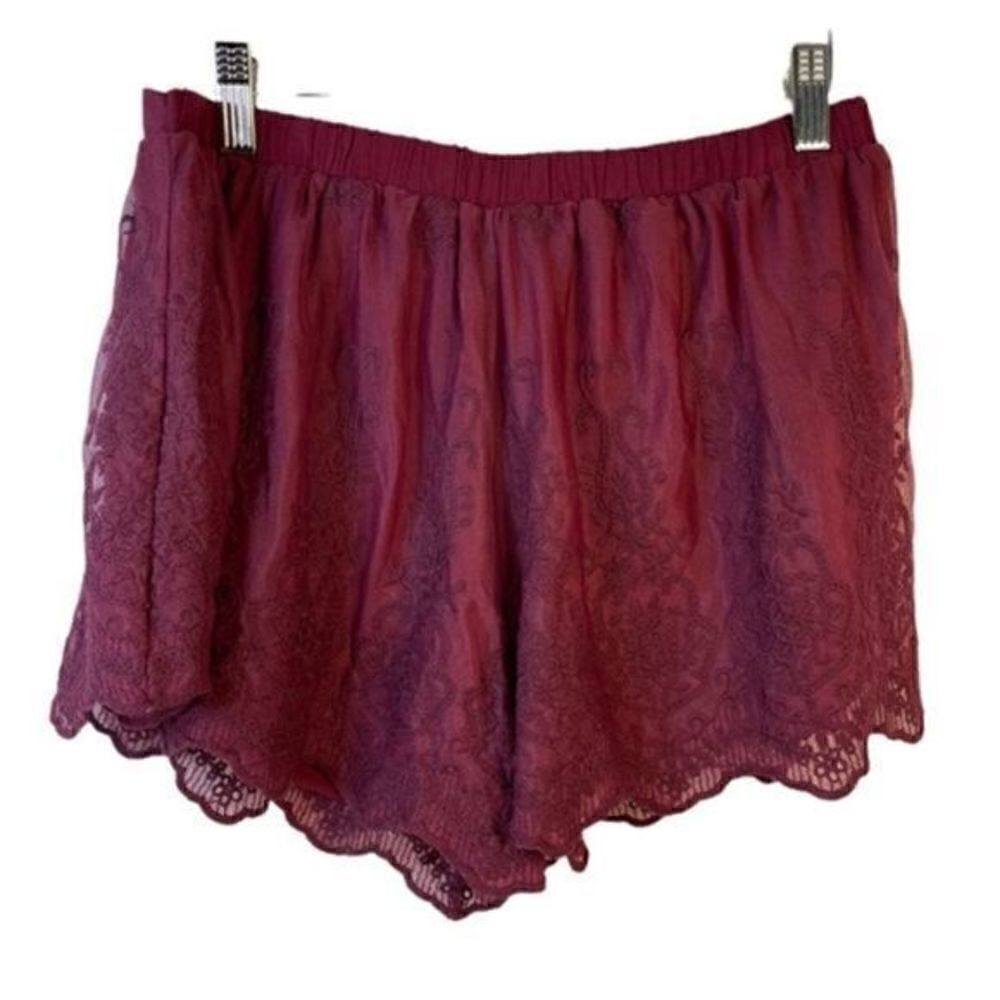 Tobi Red Wine Burgundy Lace Scalloped Edge Shorts Medium NWT - Picture 5 of 5